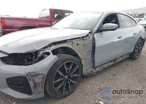 2022 BMW 430I Gran Coupe z USA, uszkodzony, nr VIN WBA63AV09NFM10409